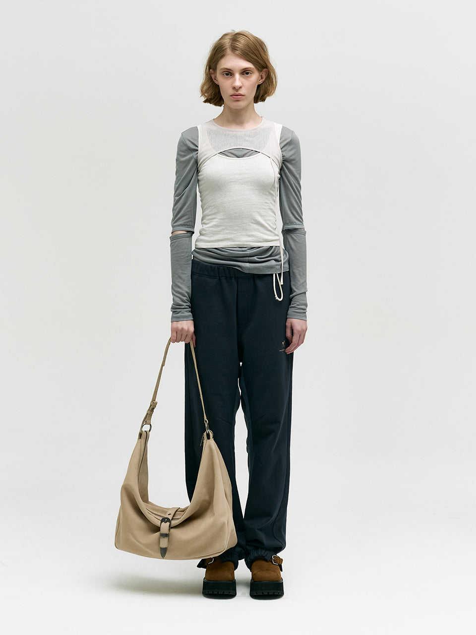 BELTED HOBO_nude nubuck